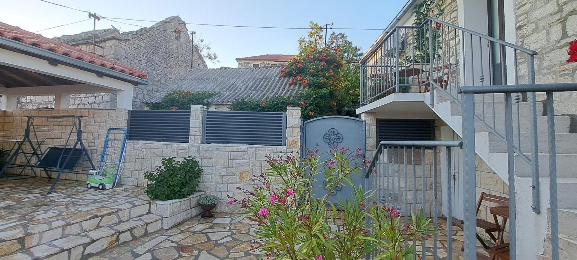 Apartments Tomina Donje Selo na Šolti Exteriör bild